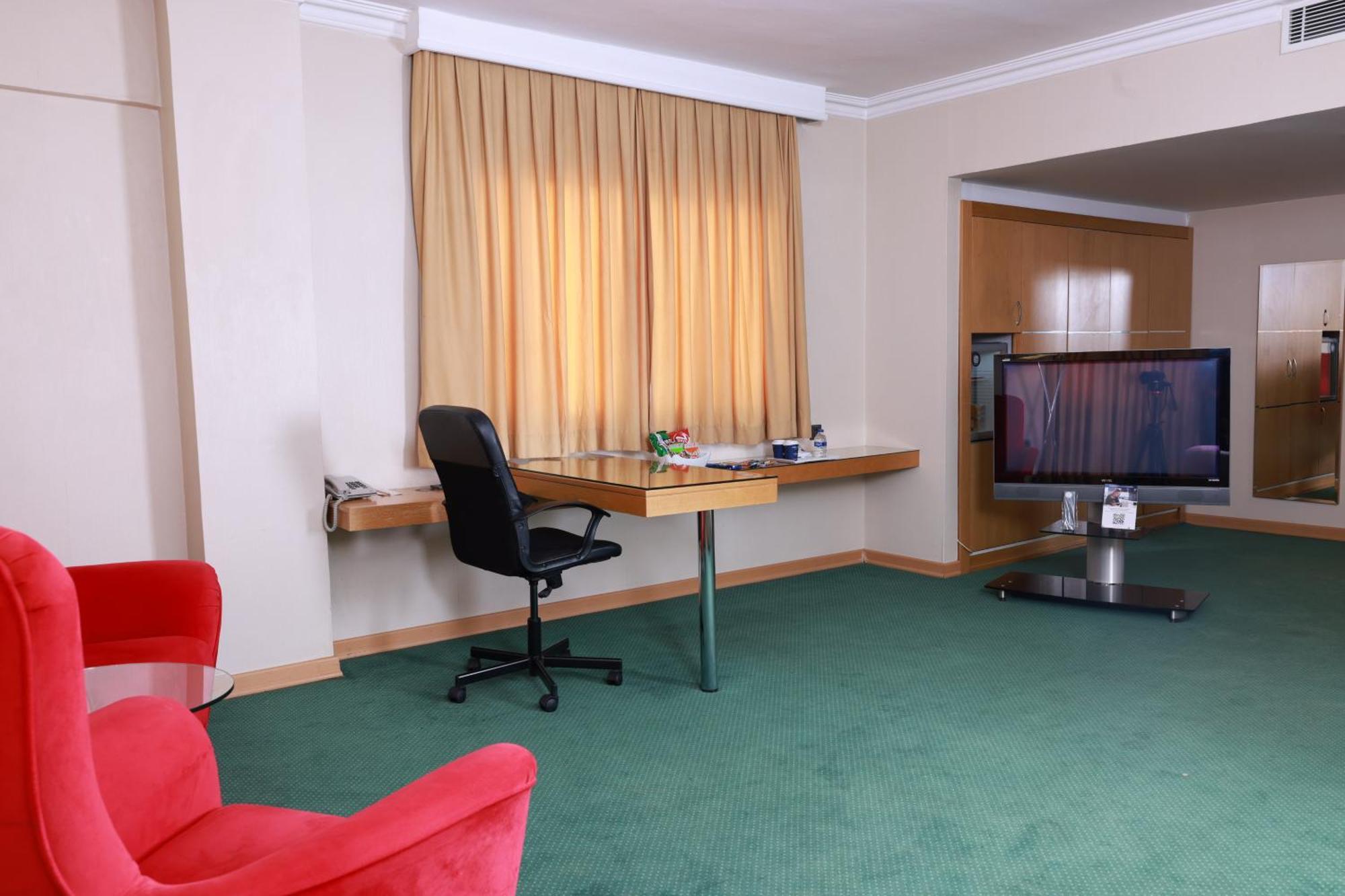 Anemon Kent Ege Otel Bornova ภายนอก รูปภาพ