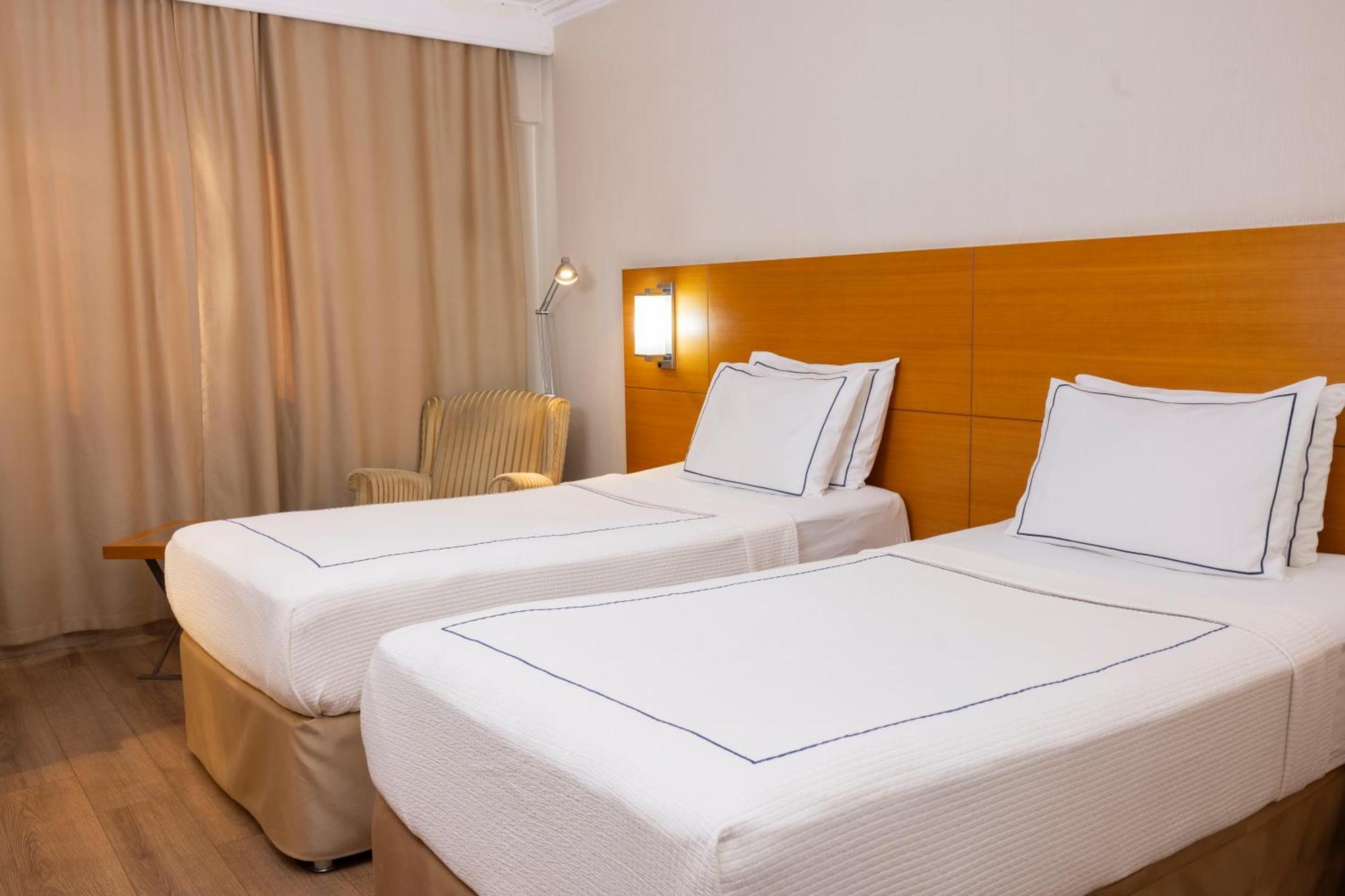 Anemon Kent Ege Otel Bornova ภายนอก รูปภาพ