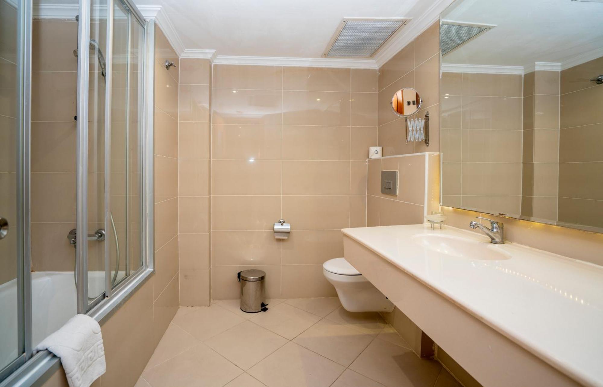 Anemon Kent Ege Otel Bornova ภายนอก รูปภาพ