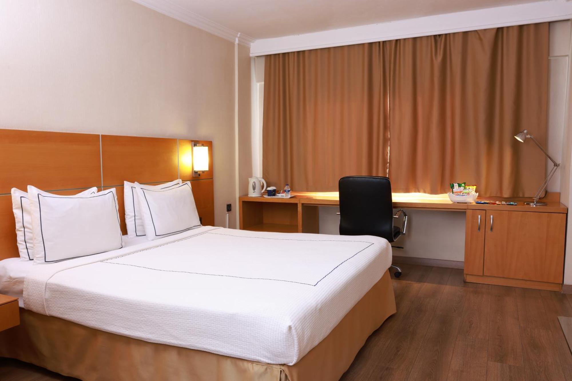 Anemon Kent Ege Otel Bornova ภายนอก รูปภาพ